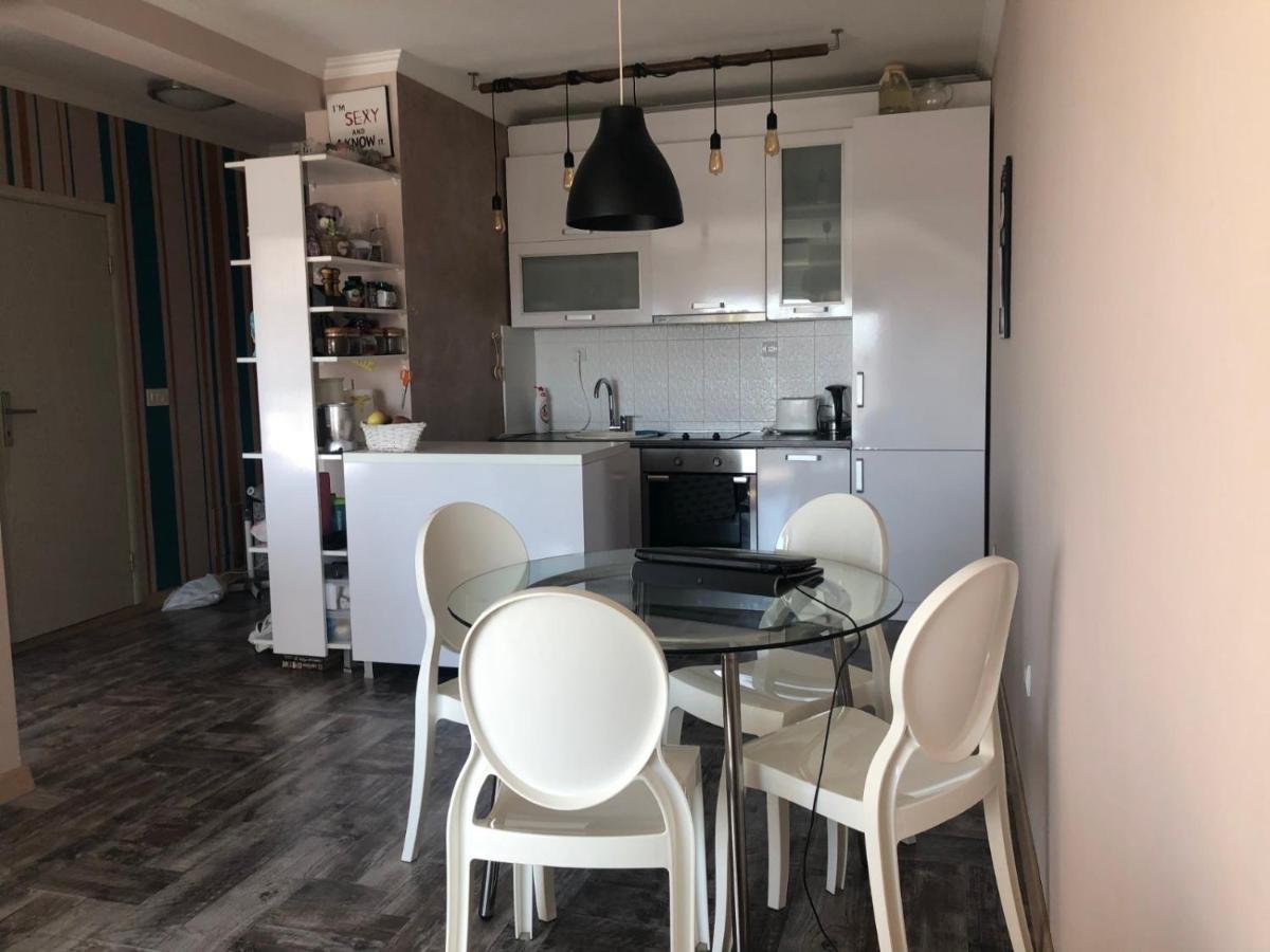 Gala Apartment Тиват Экстерьер фото